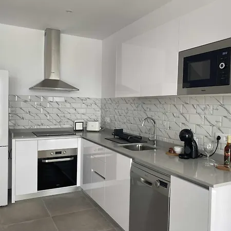 Aguja, Con Piscina Y Barbacoa Disfrutar